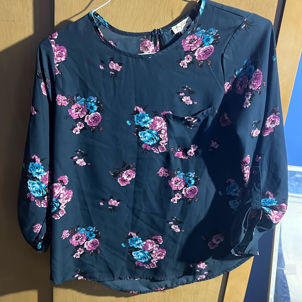 Lily white half sleeve blouse